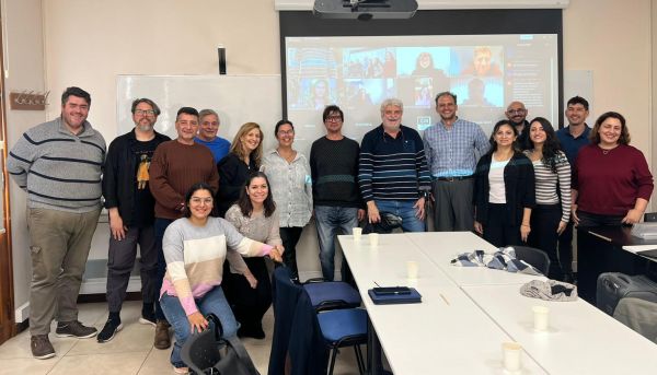 Asamblea motion photo 2292560179342516208